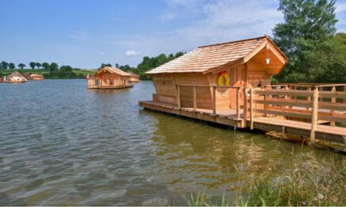 Village Flottant de Pressac